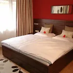 Landhotel فندق