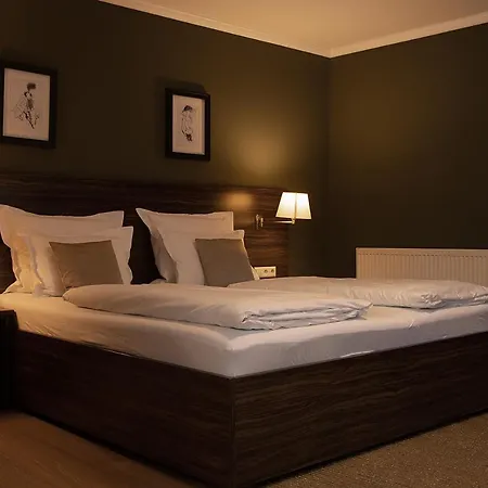 Landhotel 호텔 3*