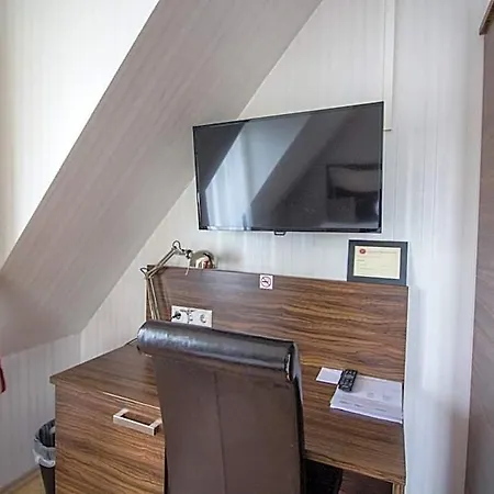 Landhotel 호텔