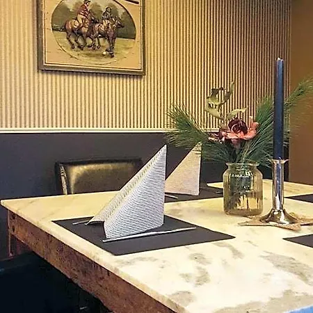 Landhotel فندق 3*