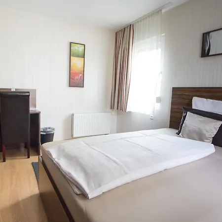 Landhotel 3* 울프스루겐
