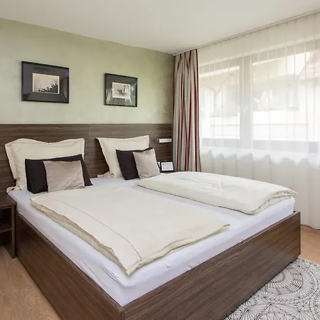 Landhotel 호텔