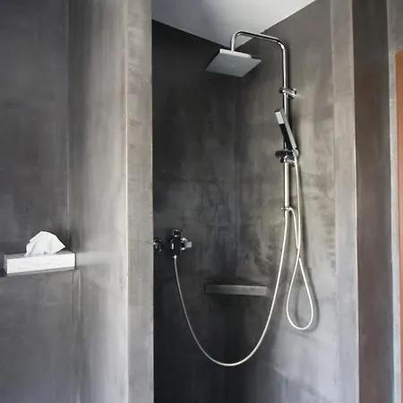 Landhotel Ξενοδοχείο Wolfschlugen