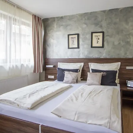 Landhotel 호텔